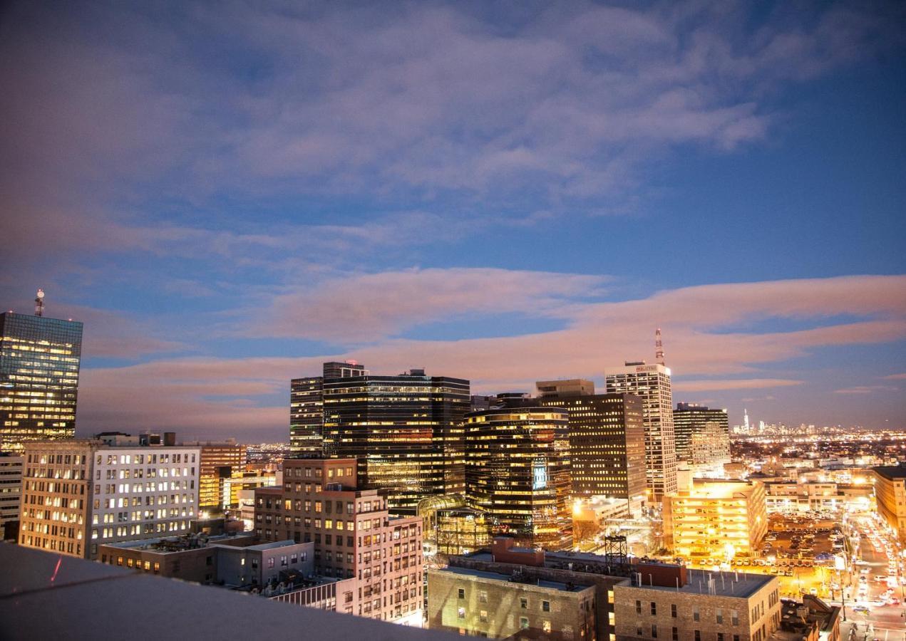 Hotel Indigo Newark Downtown Екстер'єр фото